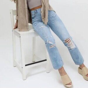 By Together Distressed Light Wash High Waisted Boyfriend Jeans in Size Medium